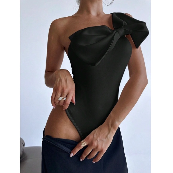 Black Large Bow One Shoulder Bodysuit Slim Fit Asymmetrical - Picture 6 of 14